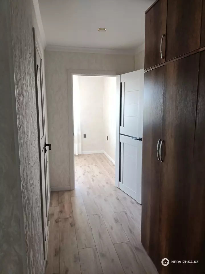 1-комнатная квартира, этаж 4 из 5, 45 м², На длительный срок, фотография 2