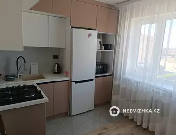 1-комнатная квартира, этаж 4 из 5, 45 м², На длительный срок, миниатюра 7