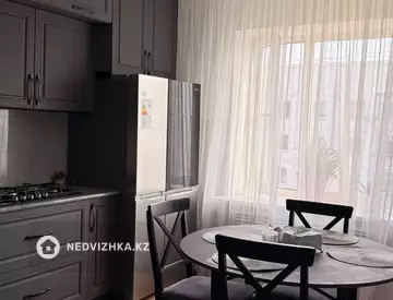 2-комнатная квартира, этаж 3 из 5, 75 м², миниатюра 6