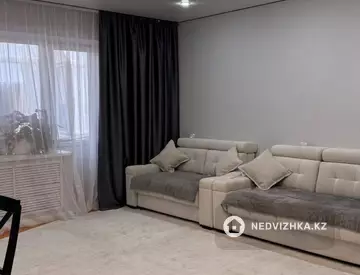 2-комнатная квартира, этаж 3 из 5, 75 м², миниатюра 4