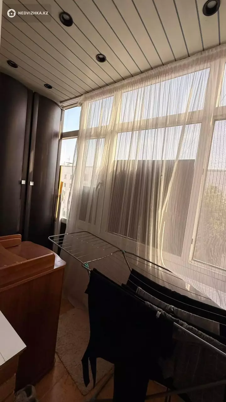 2-комнатная квартира, этаж 3 из 5, 75 м², фотография 2