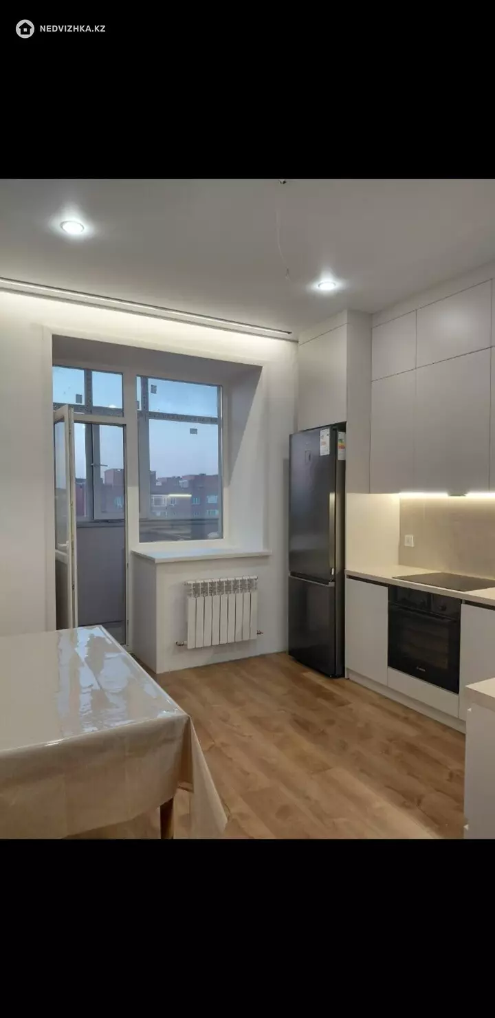 3-комнатная квартира, этаж 9 из 10, 101 м², фотография 4