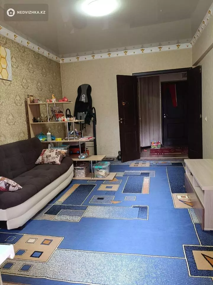 2-комнатная квартира, этаж 2 из 5, 51 м², фотография 2