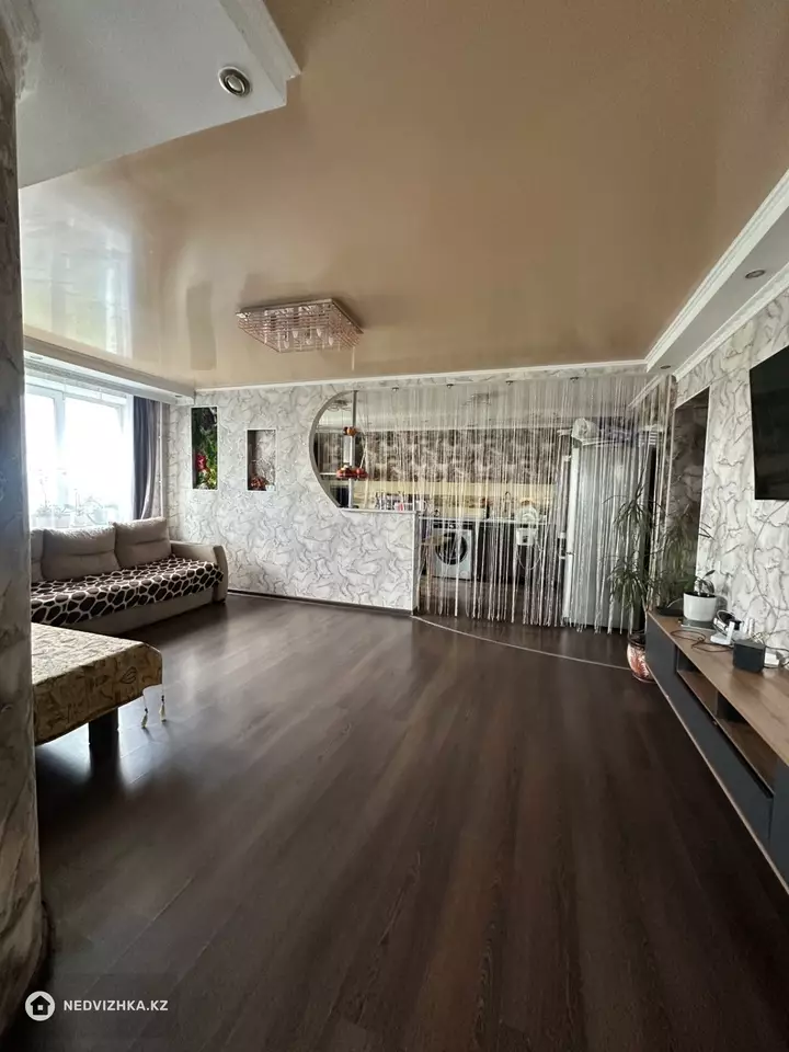 4-комнатная квартира, этаж 9 из 10, 99 м², фотография 4