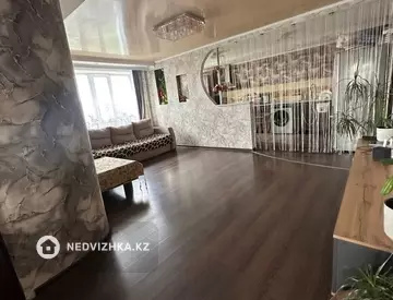 4-комнатная квартира, этаж 9 из 10, 99 м²