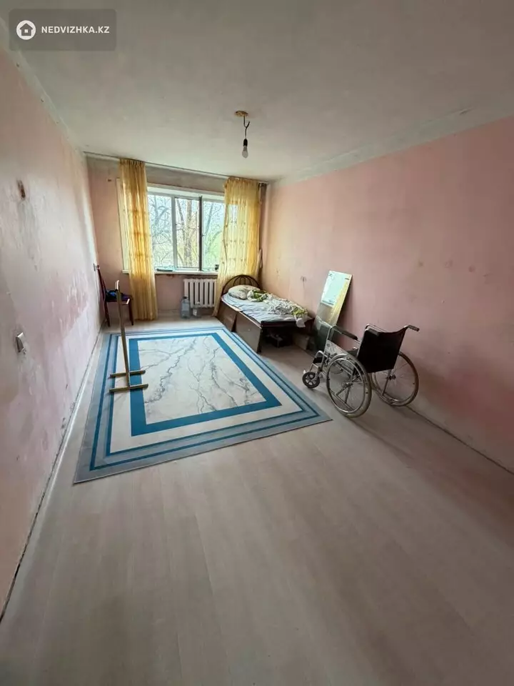 3-комнатная квартира, этаж 2 из 9, 67 м²