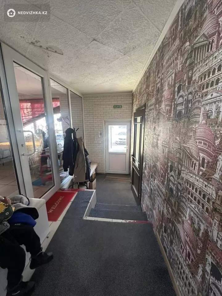 Салон, этаж 1 из 10, 78 м², фотография 3