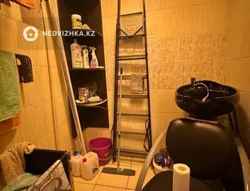 Салон, этаж 1 из 10, 78 м²