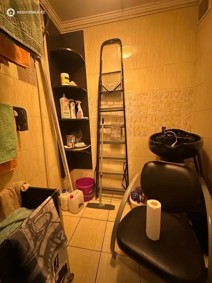 Салон, этаж 1 из 10, 78 м², фотография 5