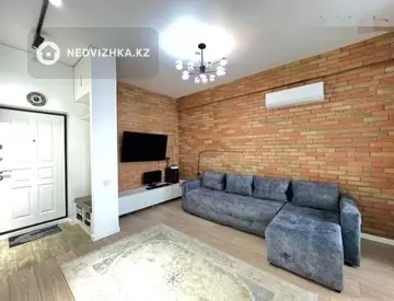 2-комнатная квартира, этаж 13 из 13, 43 м², миниатюра 2