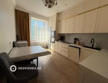 2-комнатная квартира, этаж 8 из 12, 60 м², миниатюра 3