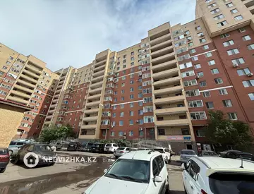 2-комнатная квартира, этаж 5 из 10, 65 м², миниатюра 3