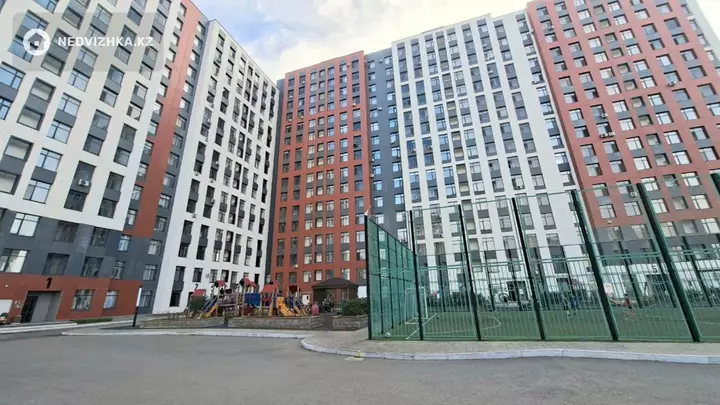 3-комнатная квартира, этаж 10 из 17, 61 м², фотография 2