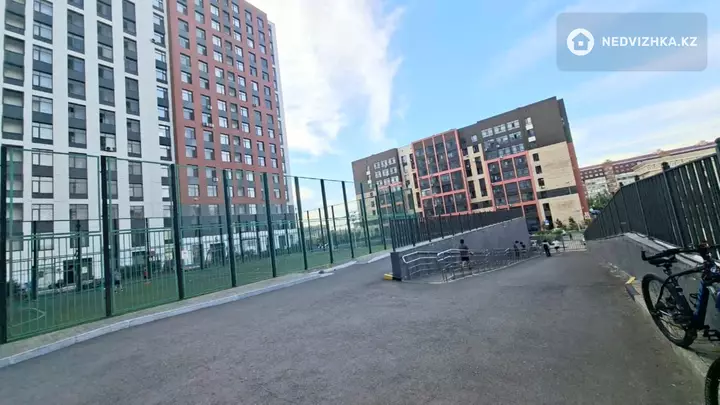 3-комнатная квартира, этаж 10 из 17, 61 м², фотография 3
