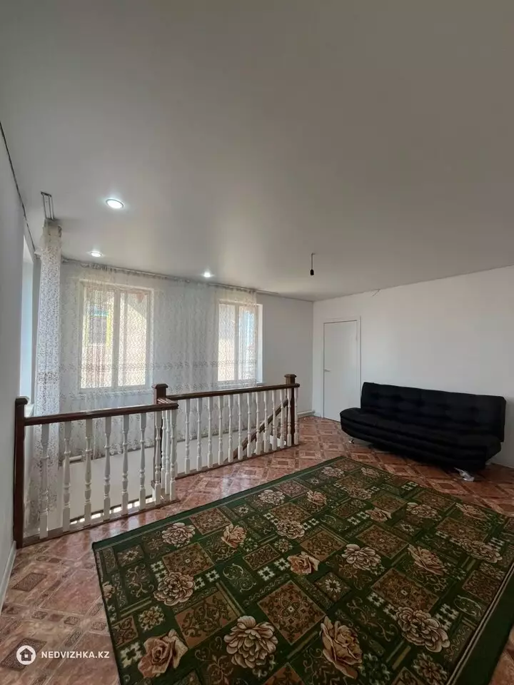 5-комнатный дом, 7 соток, 350 м², На длительный срок, фотография 2
