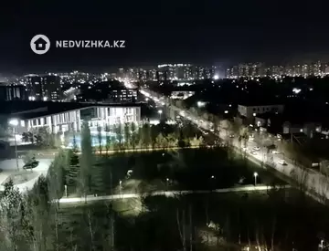 2-комнатная квартира, этаж 13 из 13, 44 м², миниатюра 2