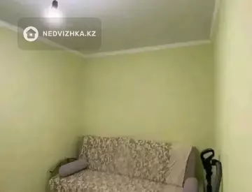 2-комнатная квартира, этаж 13 из 13, 44 м², миниатюра 3
