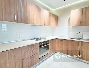 2-комнатная квартира, этаж 7 из 7, 72 м², миниатюра 7