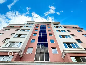 2-комнатная квартира, этаж 7 из 7, 72 м², миниатюра 10