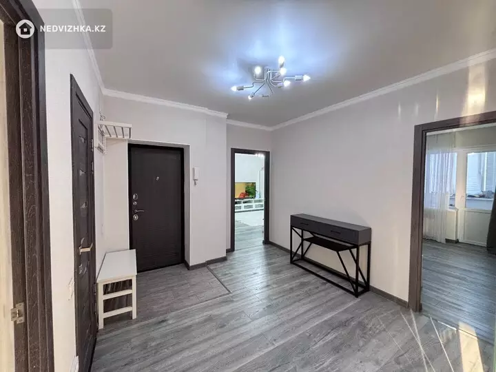 4-комнатная квартира, этаж 6 из 9, 105 м², фотография 3