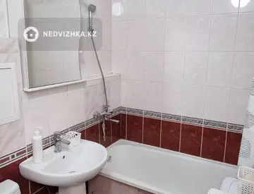 2-комнатная квартира, этаж 4 из 4, 42 м², миниатюра 8