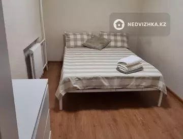 2-комнатная квартира, этаж 4 из 4, 42 м², миниатюра 1