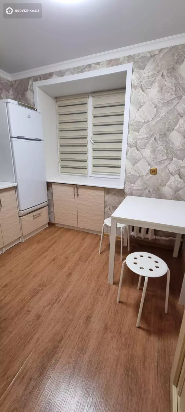 2-комнатная квартира, этаж 4 из 4, 42 м², фотография 2