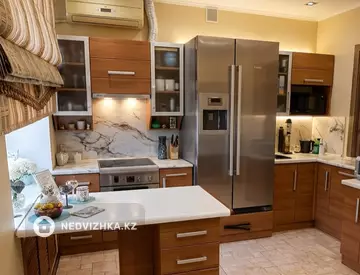 3-бөлмелі пәтер, қабат 1 барлық қабат саны 2, 180 м², 1-нобай