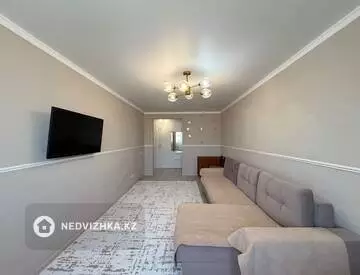 2-комнатная квартира, этаж 8 из 9, 63 м², миниатюра 1
