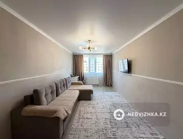 2-комнатная квартира, этаж 8 из 9, 63 м², миниатюра 3