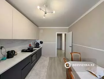 2-комнатная квартира, этаж 8 из 9, 63 м², миниатюра 8