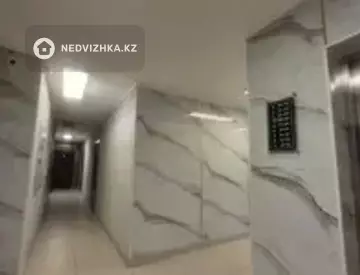 2-комнатная квартира, этаж 8 из 9, 63 м², миниатюра 12