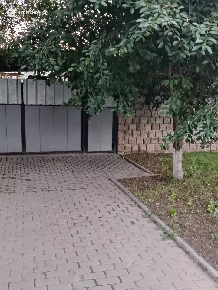 6-комнатная часть дома, 9 соток, 150 м²
