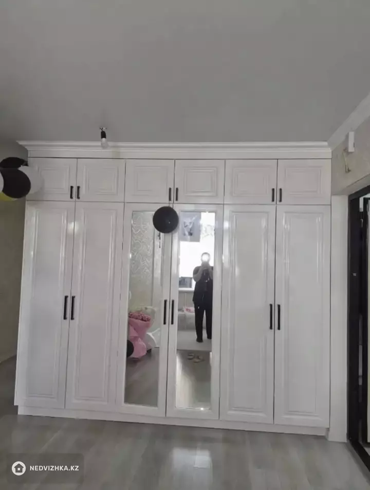 3-комнатная квартира, этаж 1 из 9, 82 м², фотография 4