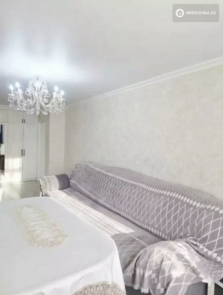 3-комнатная квартира, этаж 1 из 9, 82 м², фотография 5