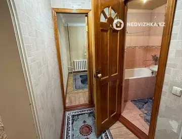 1-комнатная квартира, этаж 3 из 5, 30 м², Посуточно, миниатюра 7