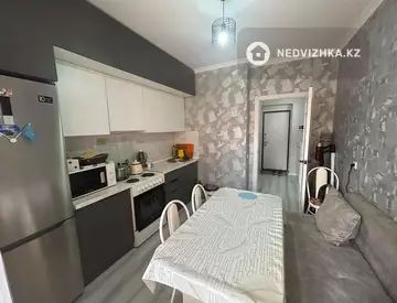 1-комнатная квартира, этаж 5 из 10, 35 м², миниатюра 3