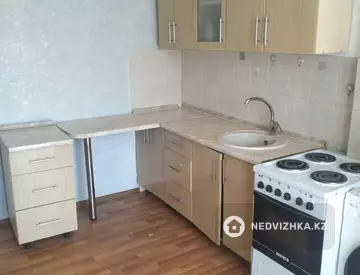 1-комнатная квартира, этаж 3 из 13, 43 м², миниатюра 1