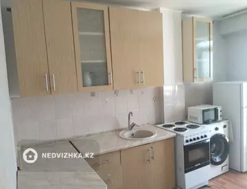 1-комнатная квартира, этаж 3 из 13, 43 м², миниатюра 5