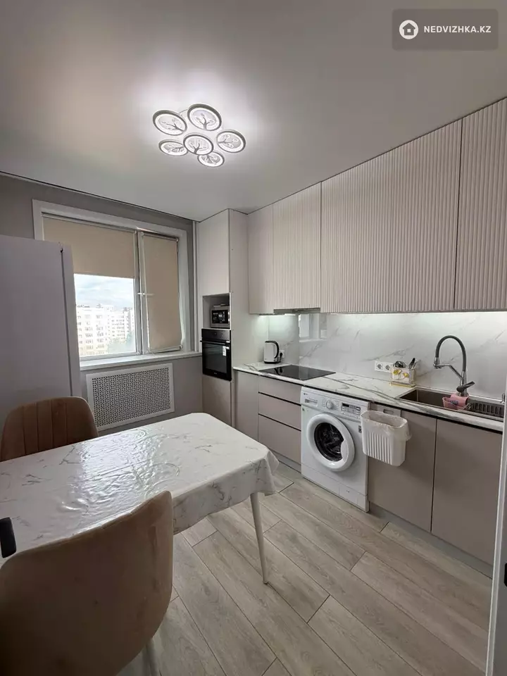 2-комнатная квартира, этаж 9 из 9, 57 м², фотография 4