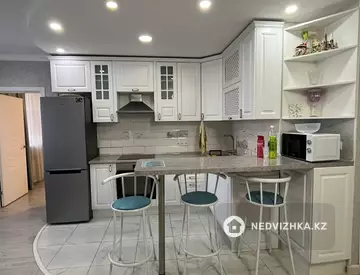 3-комнатная квартира, этаж 8 из 10, 72 м², миниатюра 6