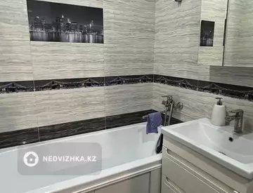 3-комнатная квартира, этаж 8 из 10, 72 м², миниатюра 11
