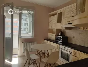 1-комнатная квартира, этаж 5 из 12, 40 м², На длительный срок