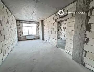 3-комнатная квартира, этаж 2 из 9, 111 м², миниатюра 4