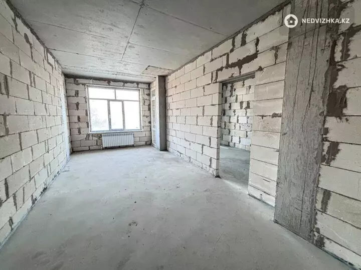 3-комнатная квартира, этаж 2 из 9, 111 м², фотография 4