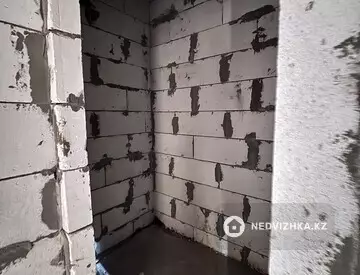 3-комнатная квартира, этаж 2 из 9, 111 м², миниатюра 2