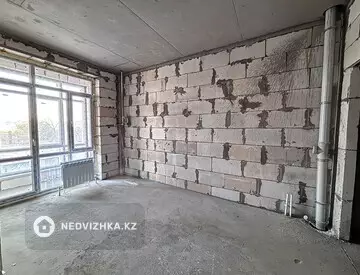 3-комнатная квартира, этаж 2 из 9, 111 м², миниатюра 5