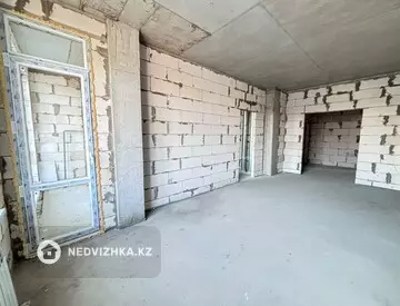 3-комнатная квартира, этаж 2 из 9, 111 м², миниатюра 10