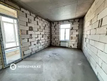 3-комнатная квартира, этаж 2 из 9, 111 м², миниатюра 12