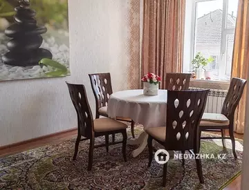3-комнатная квартира, этаж 3 из 3, 80 м²